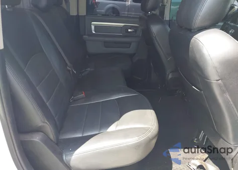 2019 Ram 1500 Classic Slt 4X2 6'4 Box z USA, uszkodzony, nr VIN 1C6RR6TT9KS562192